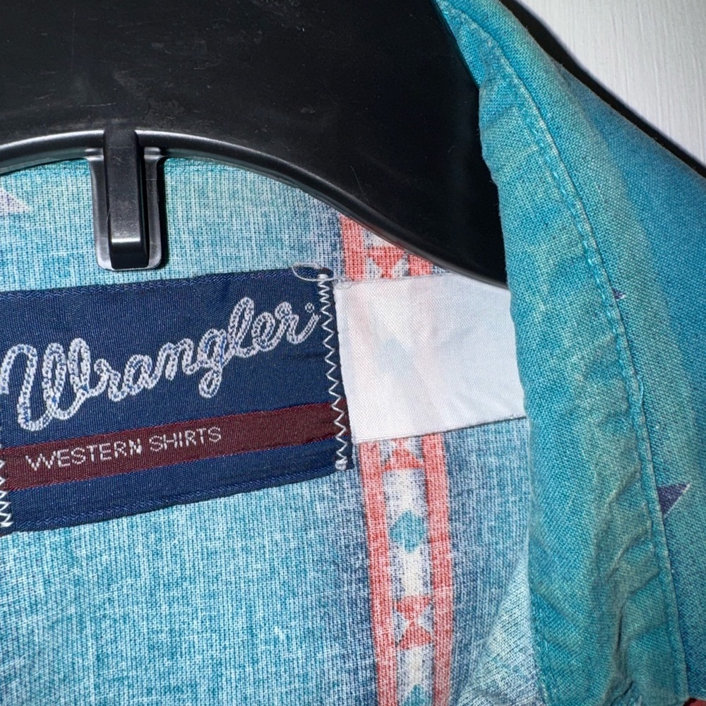 Vintage Wrangler Men's Blue and Red Patterned Shirt Jacket - Picture 3 of 8
